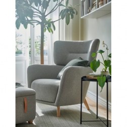 OSKARSHAMN
Fauteuil à oreilles av repose-pieds, Tibbleby beige-gris