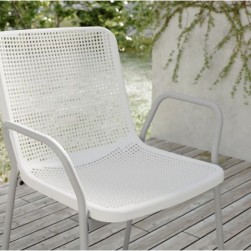 TORPARÖ Chaise à accoudoirs, int- extérieur, blanc